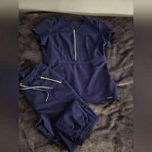 Jaanuu Scrubs set